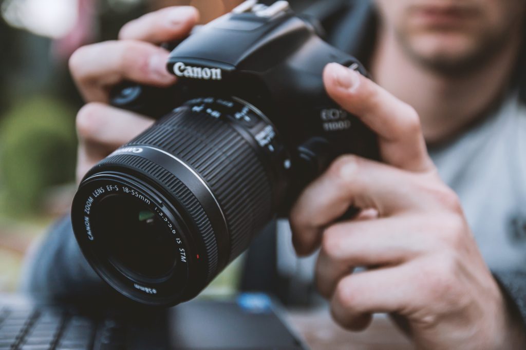 Best Vlogging Cameras Under 200